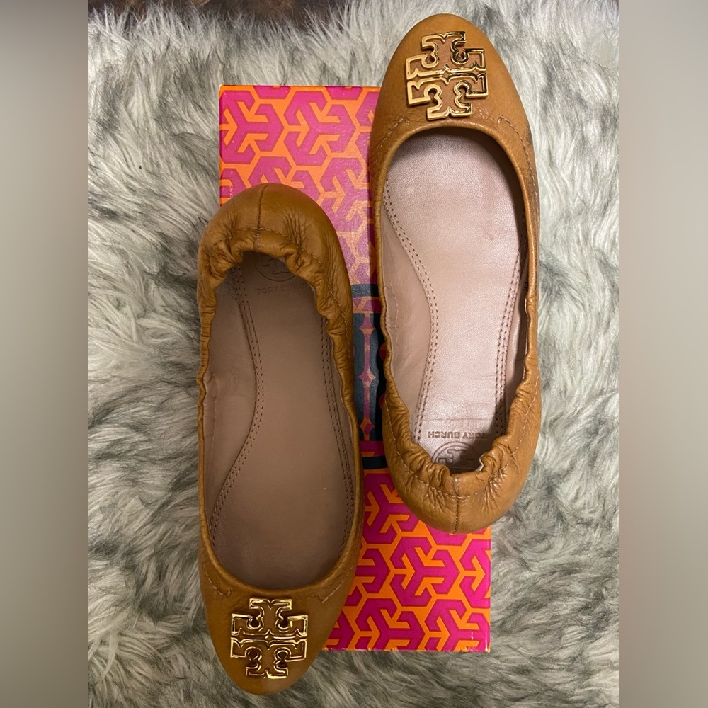 tory burch camel flats